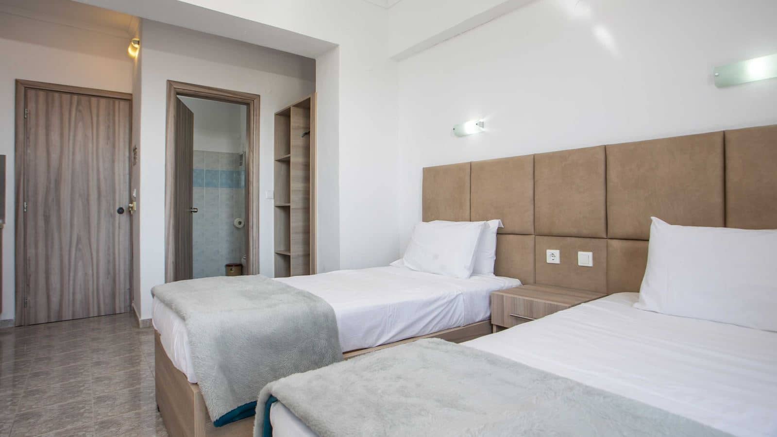 rooms-studio-garden-view-balcony