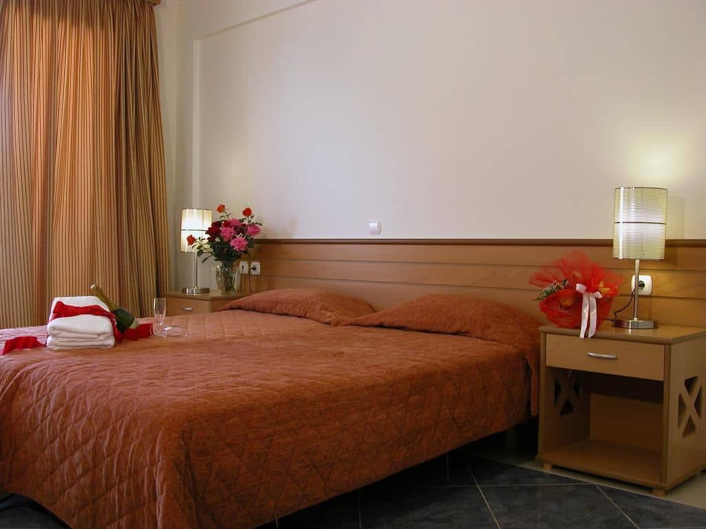 rooms-family-room