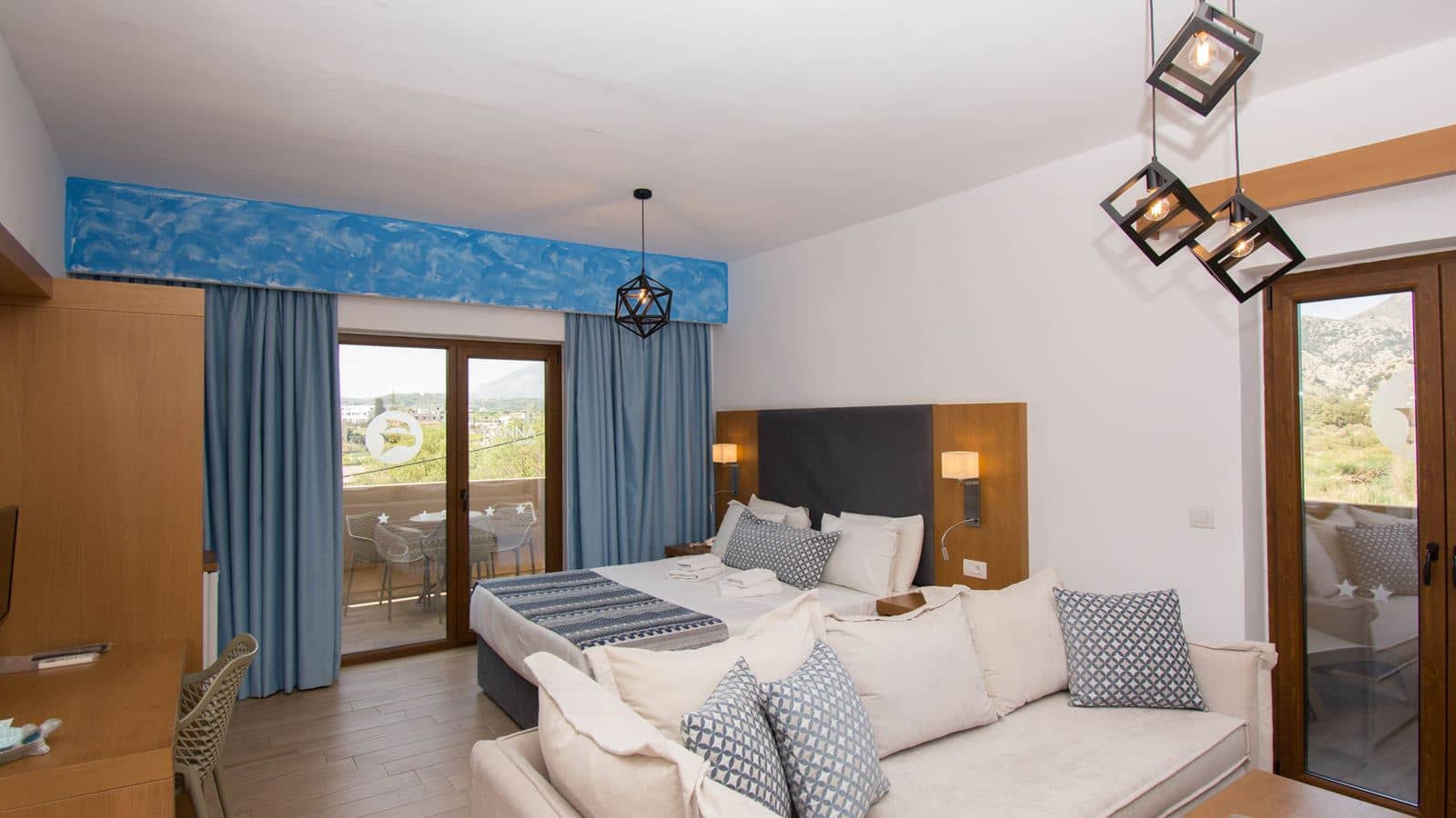 rooms-suite-land-view