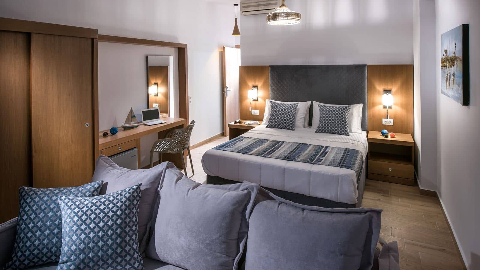 rooms-suite-land-view