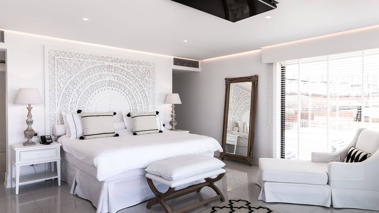 rooms-dream-villa-beach-front-private-pool