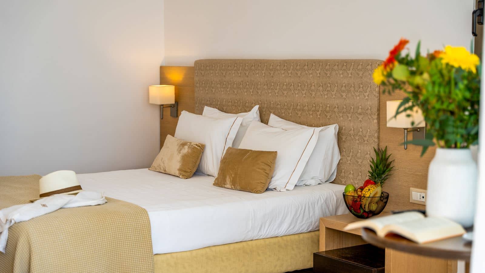 rooms-room-superior-double-balcony-or-terrace