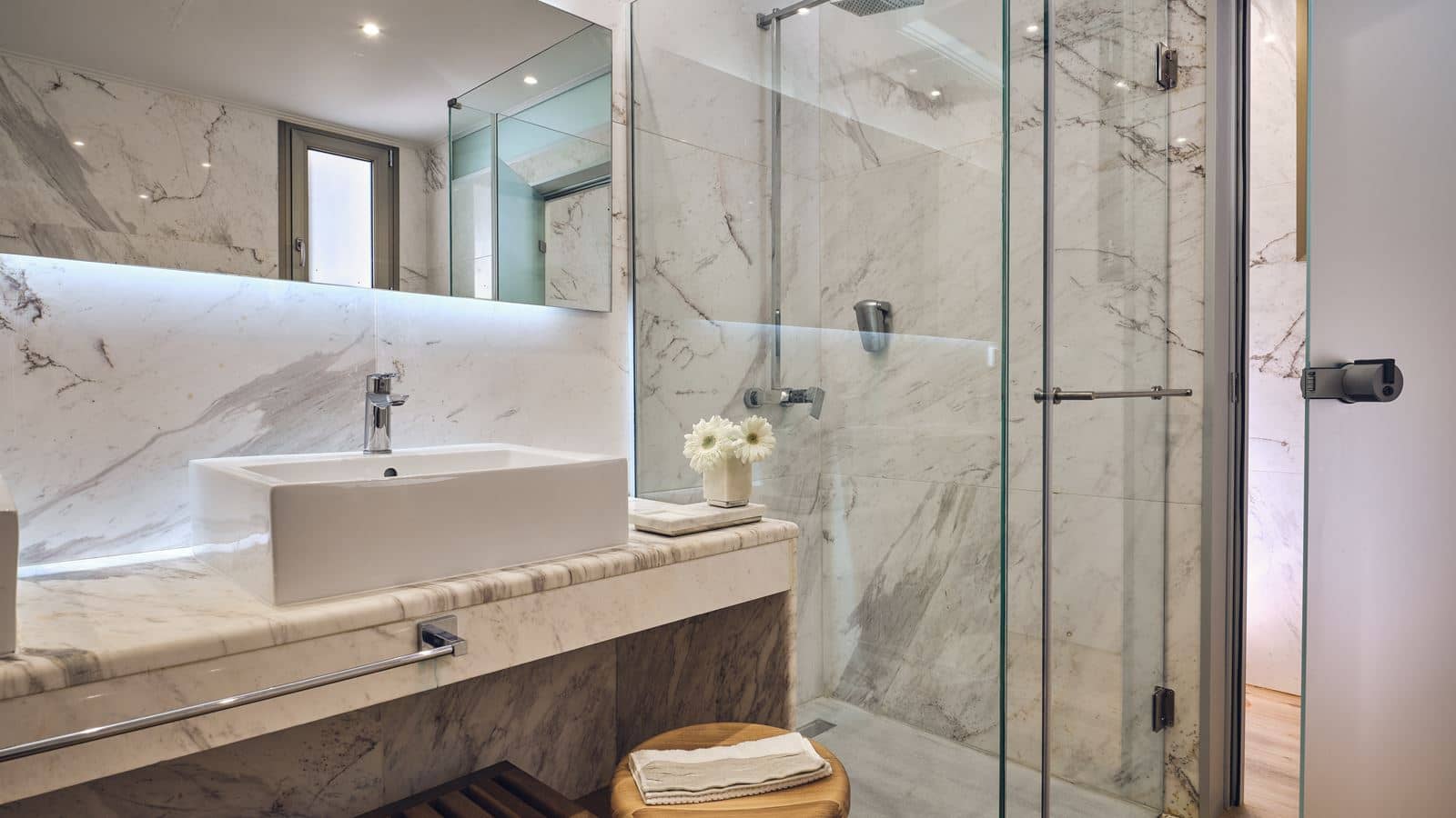 rooms-family-suite-sea-view-with-private-pool