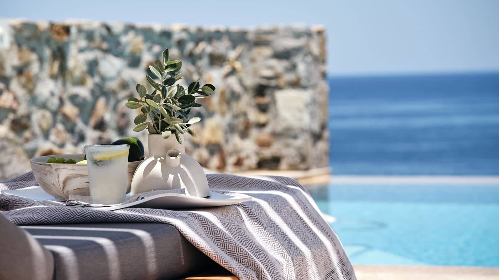 rooms-luxury-villa-sea-view-private-pool