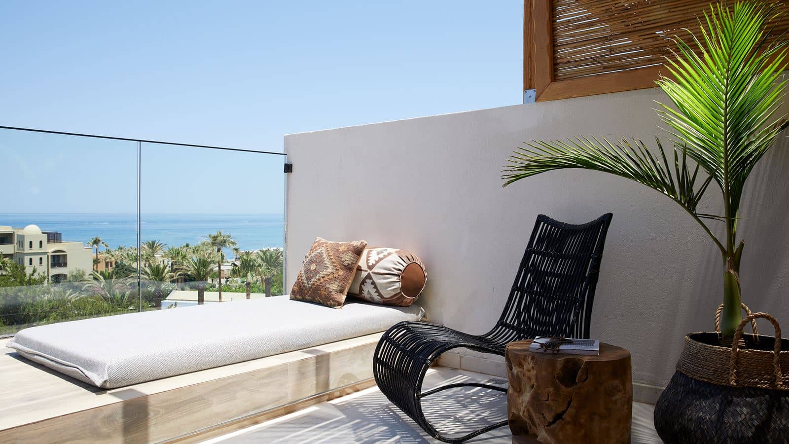 rooms-superior-room-seaview