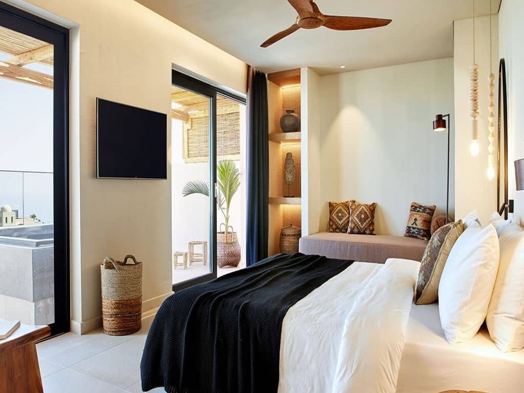 rooms-superior-room-seaview-jacuzzi