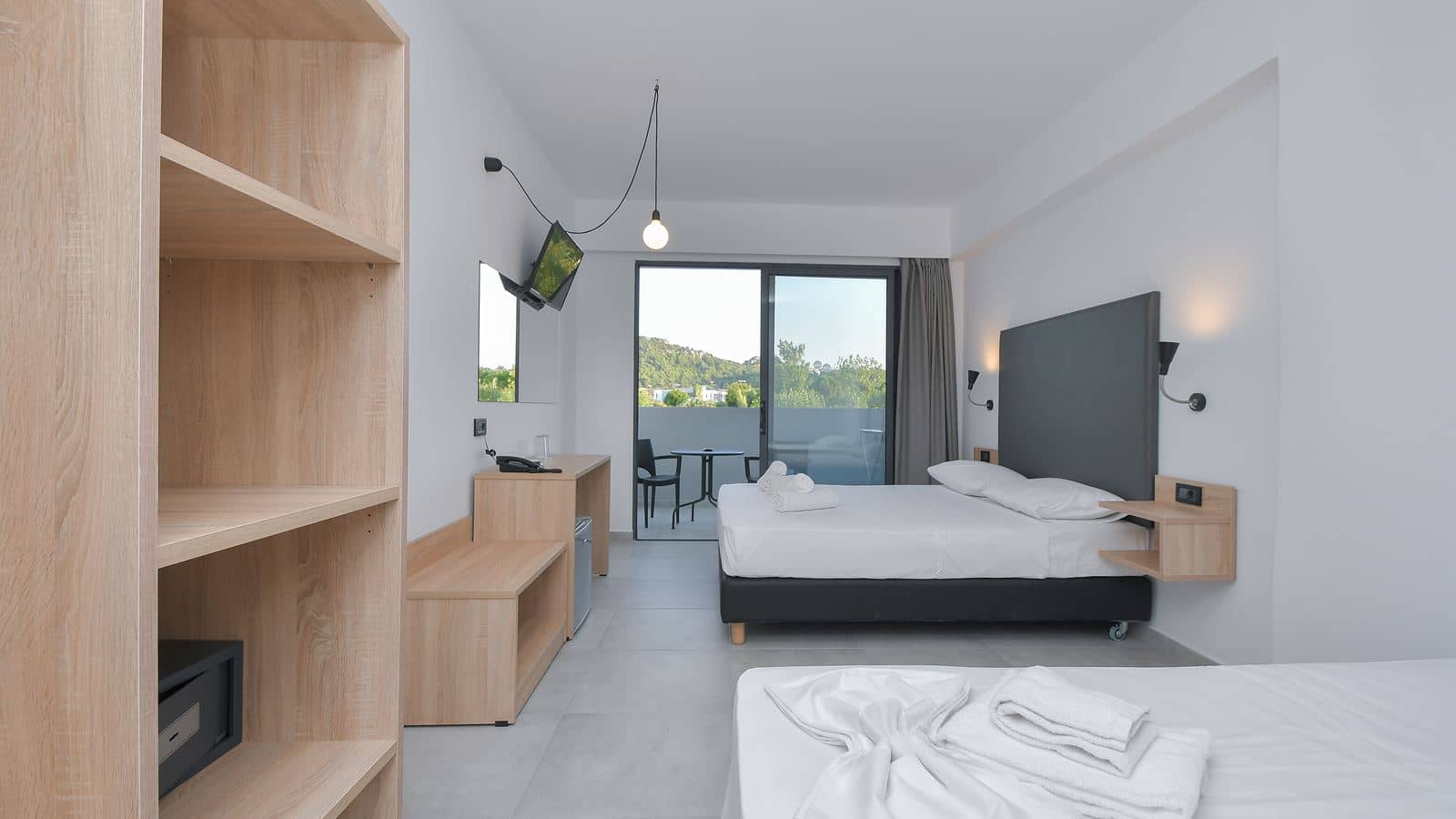 rooms-double-room-with-balcony