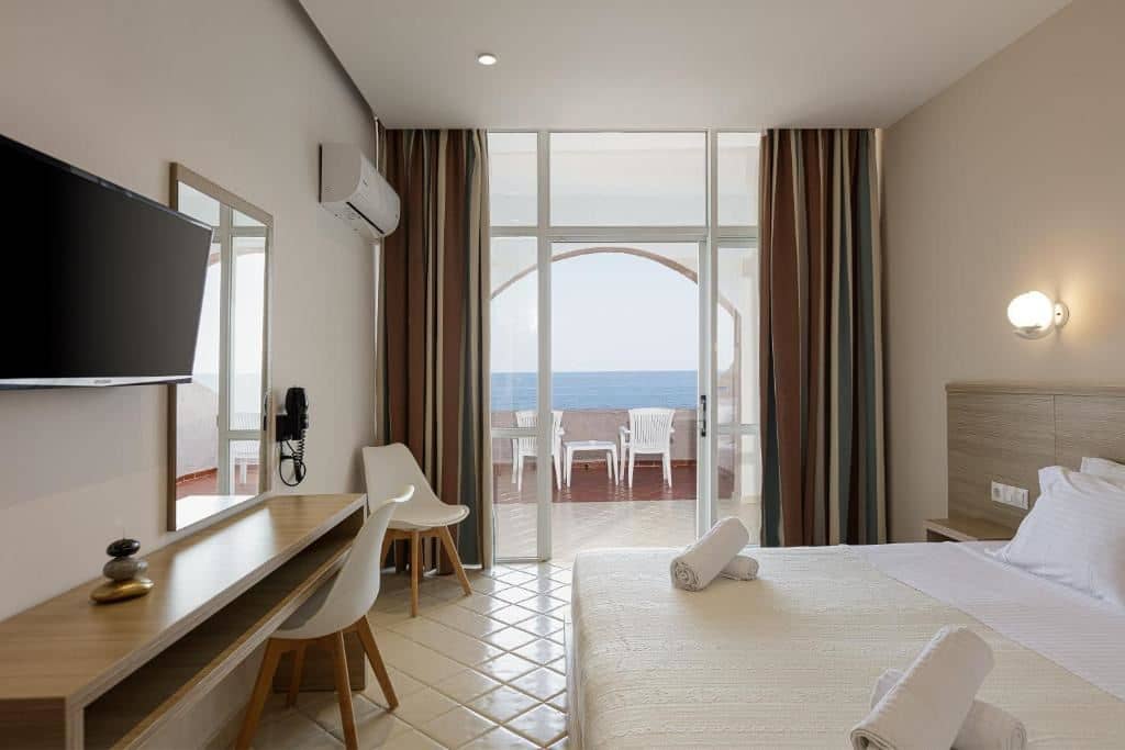 rooms-superior-room-with-direct-sea-view