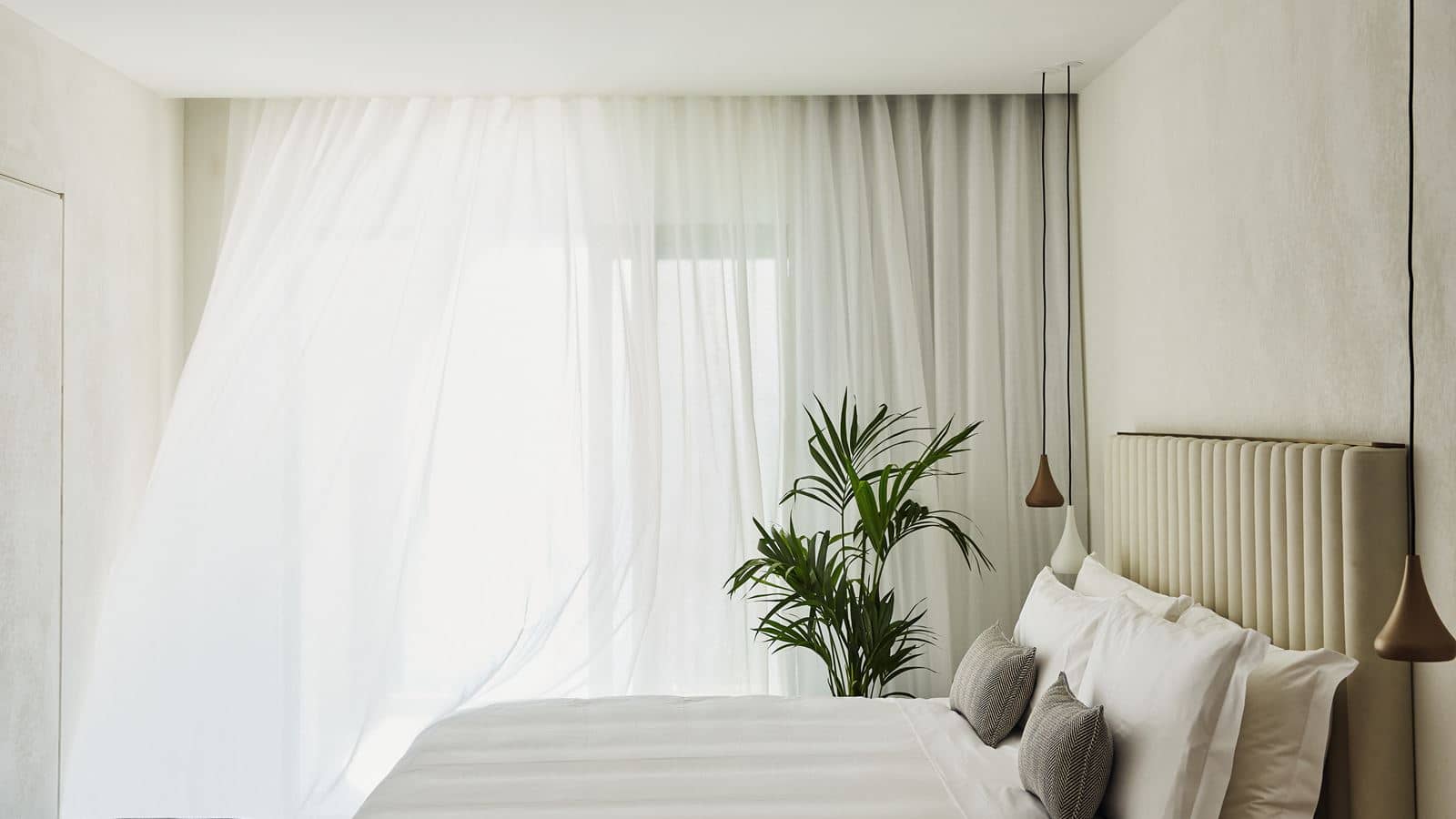 rooms-opal-suite-sea-view-with-outdoor-jacuzzi