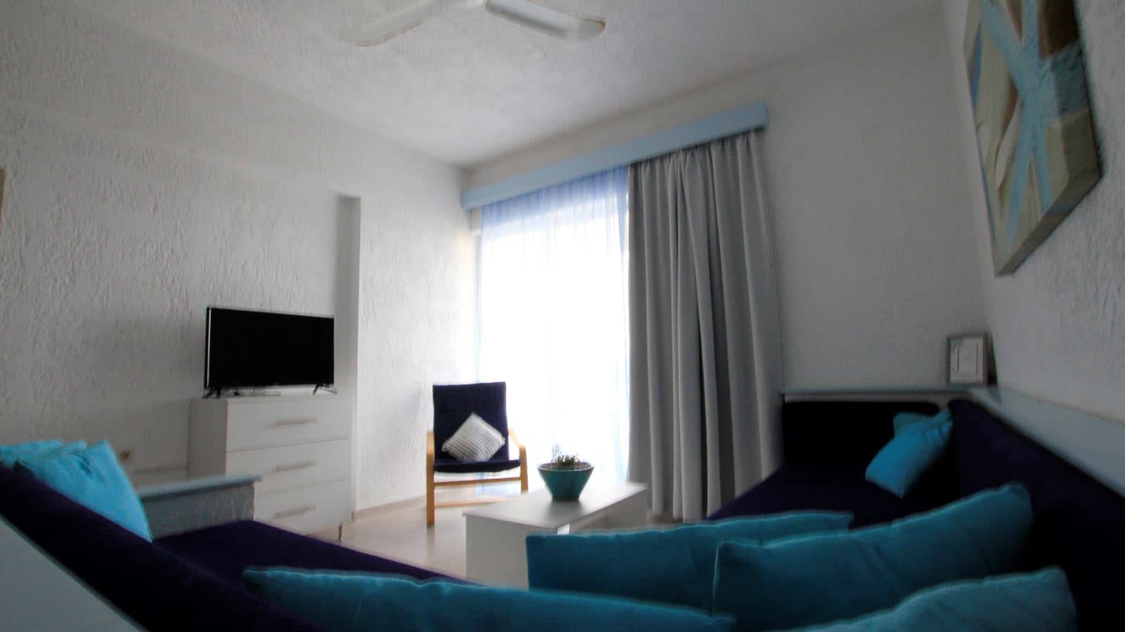 rooms-apartment-standard-balcony-or-terrace