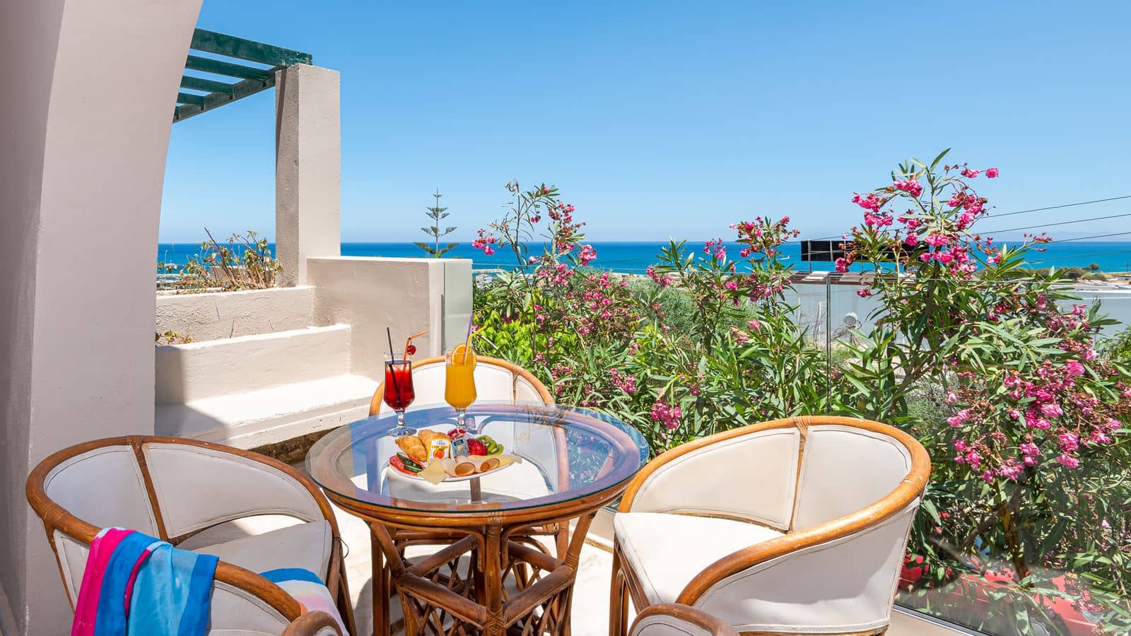 rooms-two-bedroom-apartment-sea-view