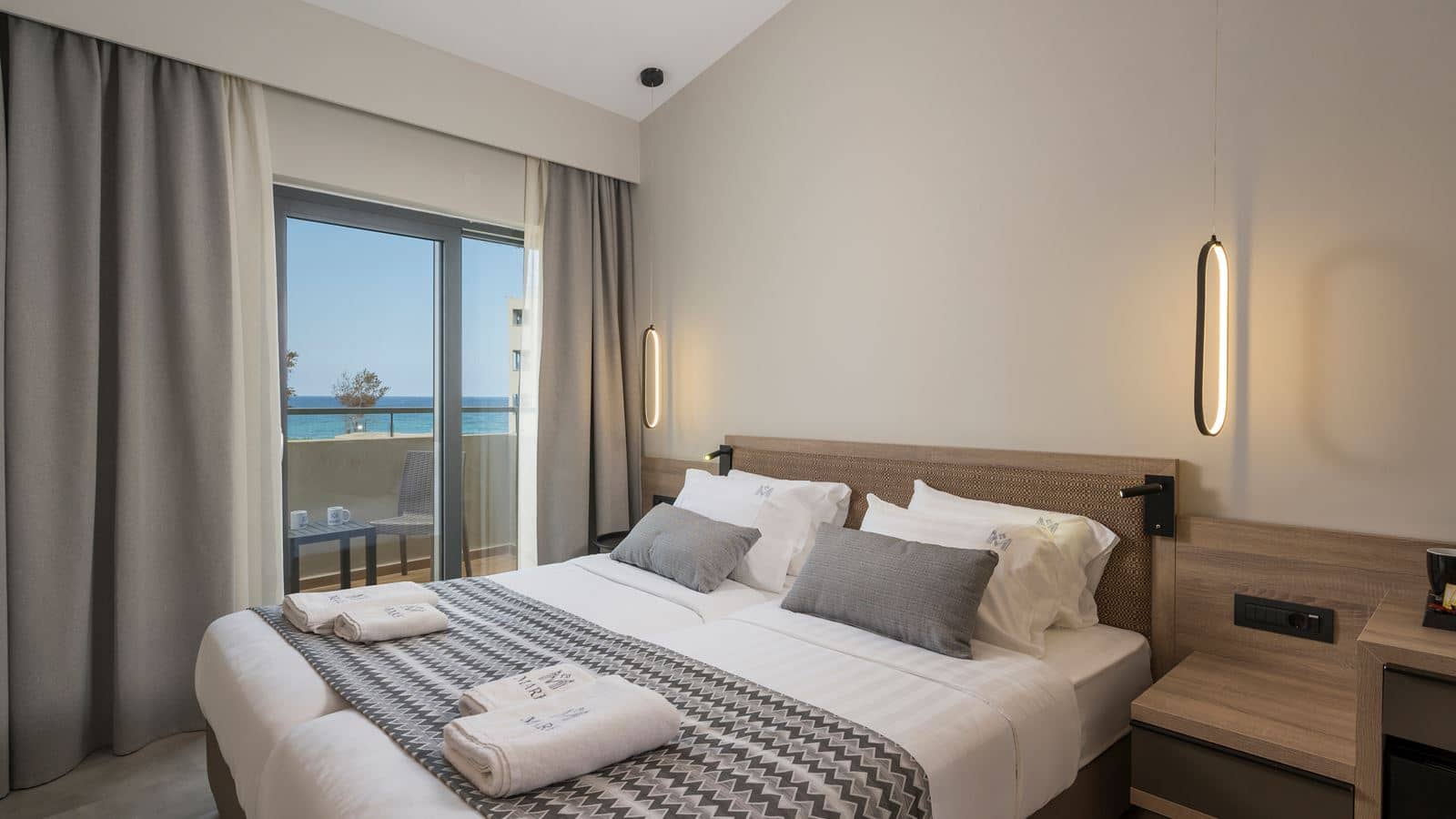 rooms-double-garden-view