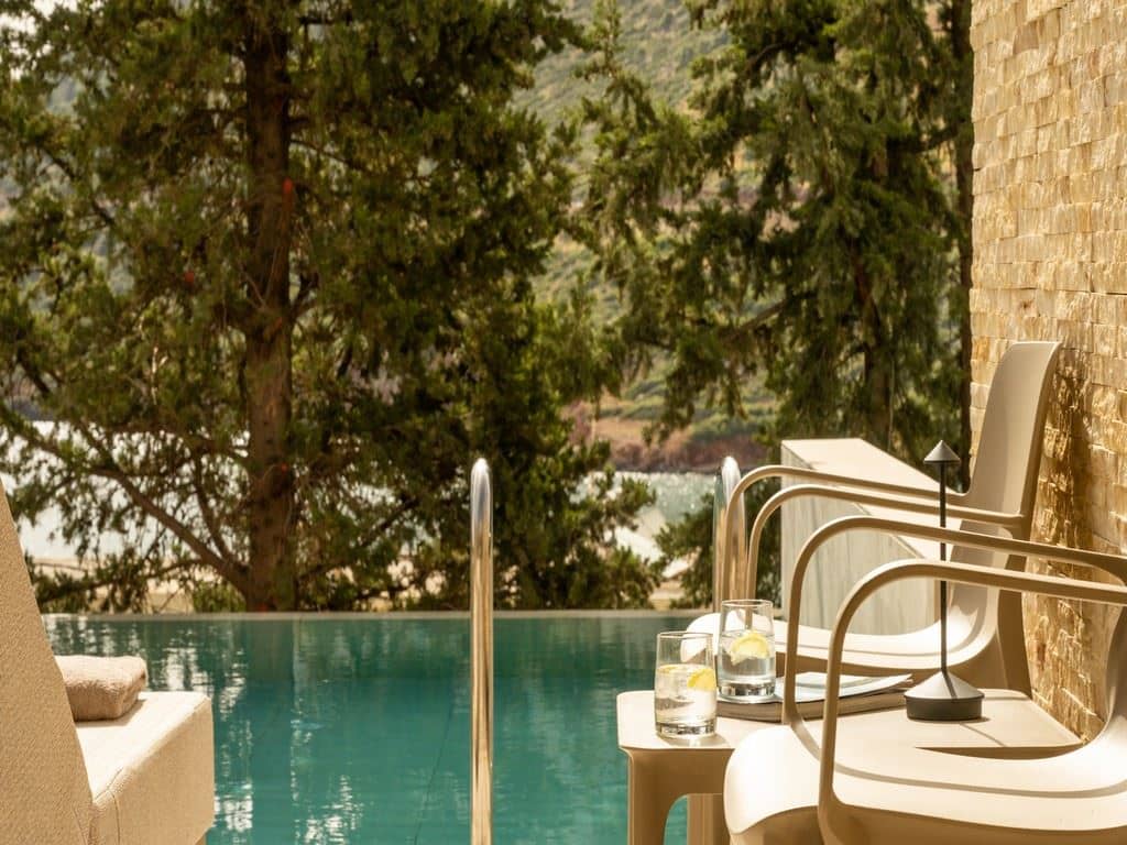 rooms-junior-suite-private-plunge-pool