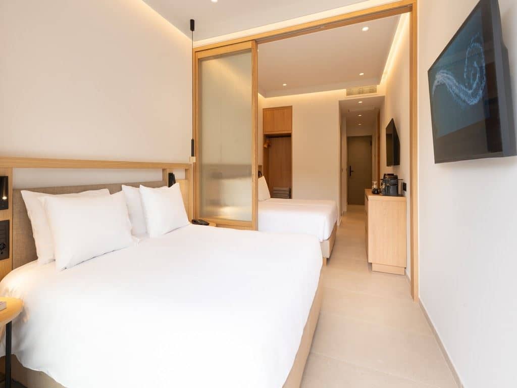 rooms-family-superior-balcony-or-terrace