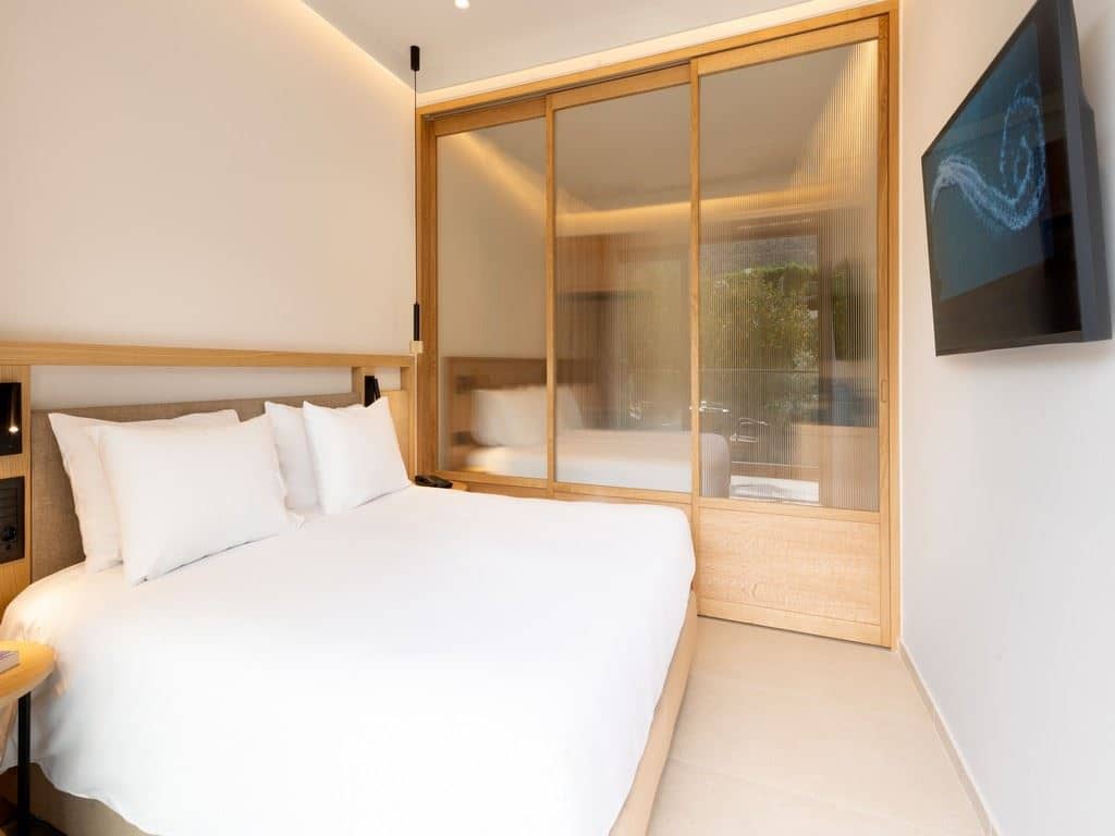 rooms-family-superior-balcony-or-terrace