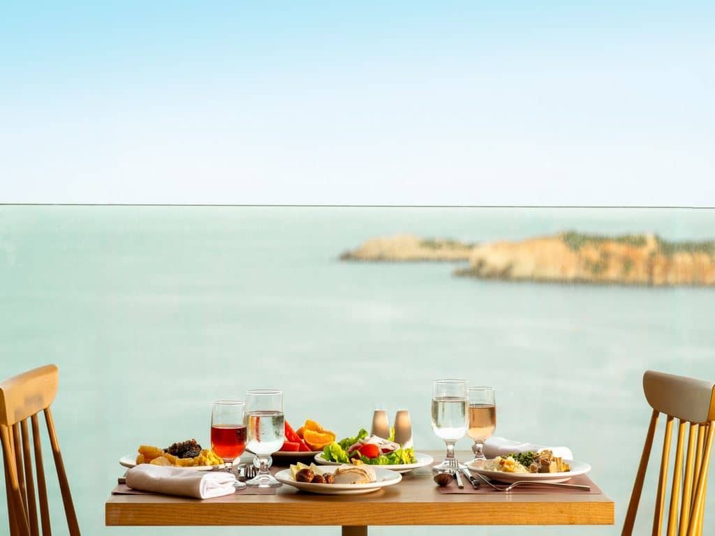 restaurants-main-restaurant-panorama