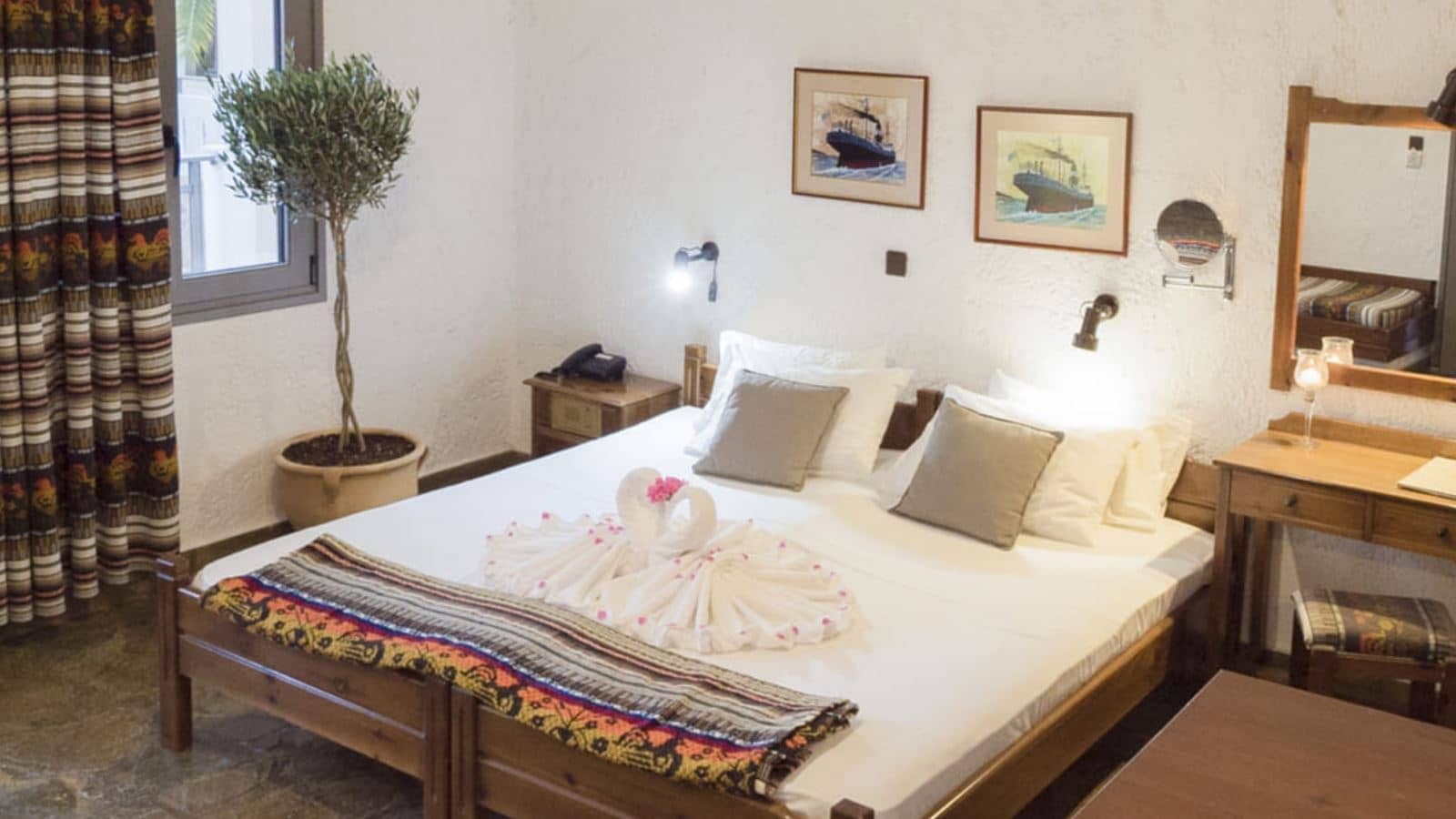 rooms-standard-studio-balcony-or-terrace