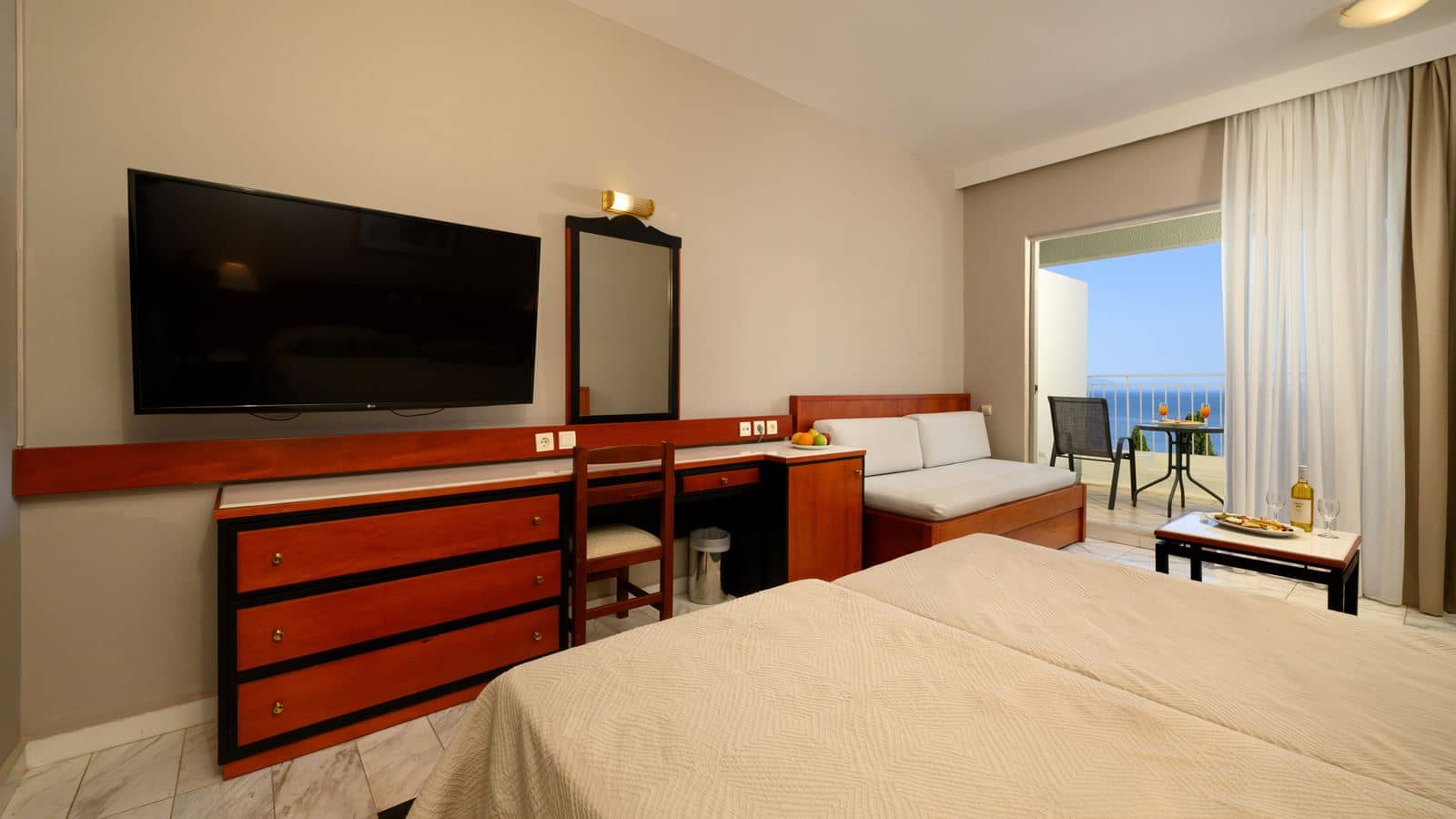 rooms-double-room-main-building--sea-view
