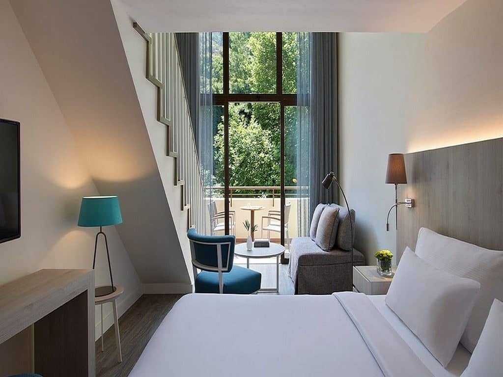 rooms-suite-duplex-forest-view-balcony
