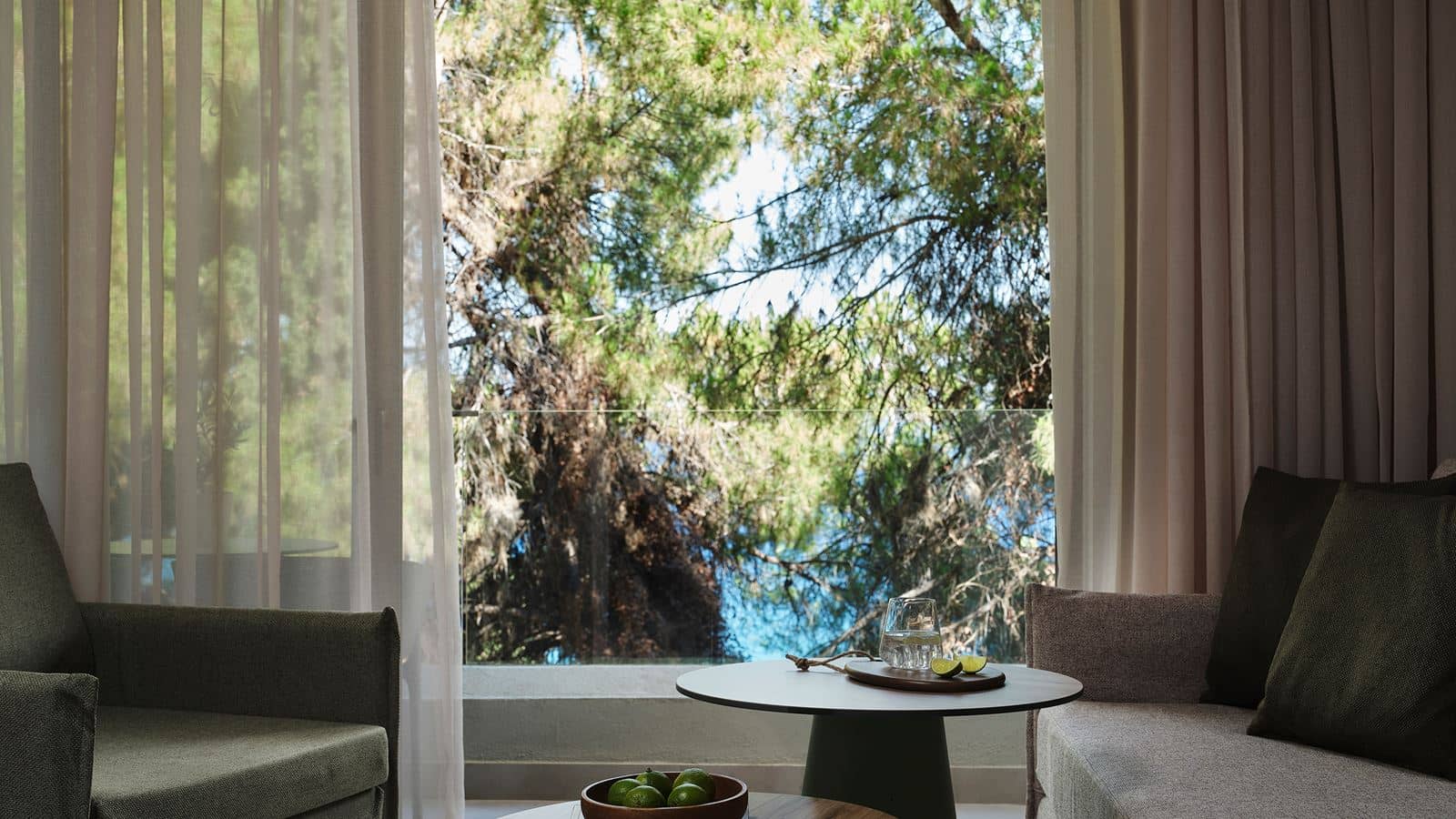 rooms-bungalow-forest-view-balcony-or-terrace