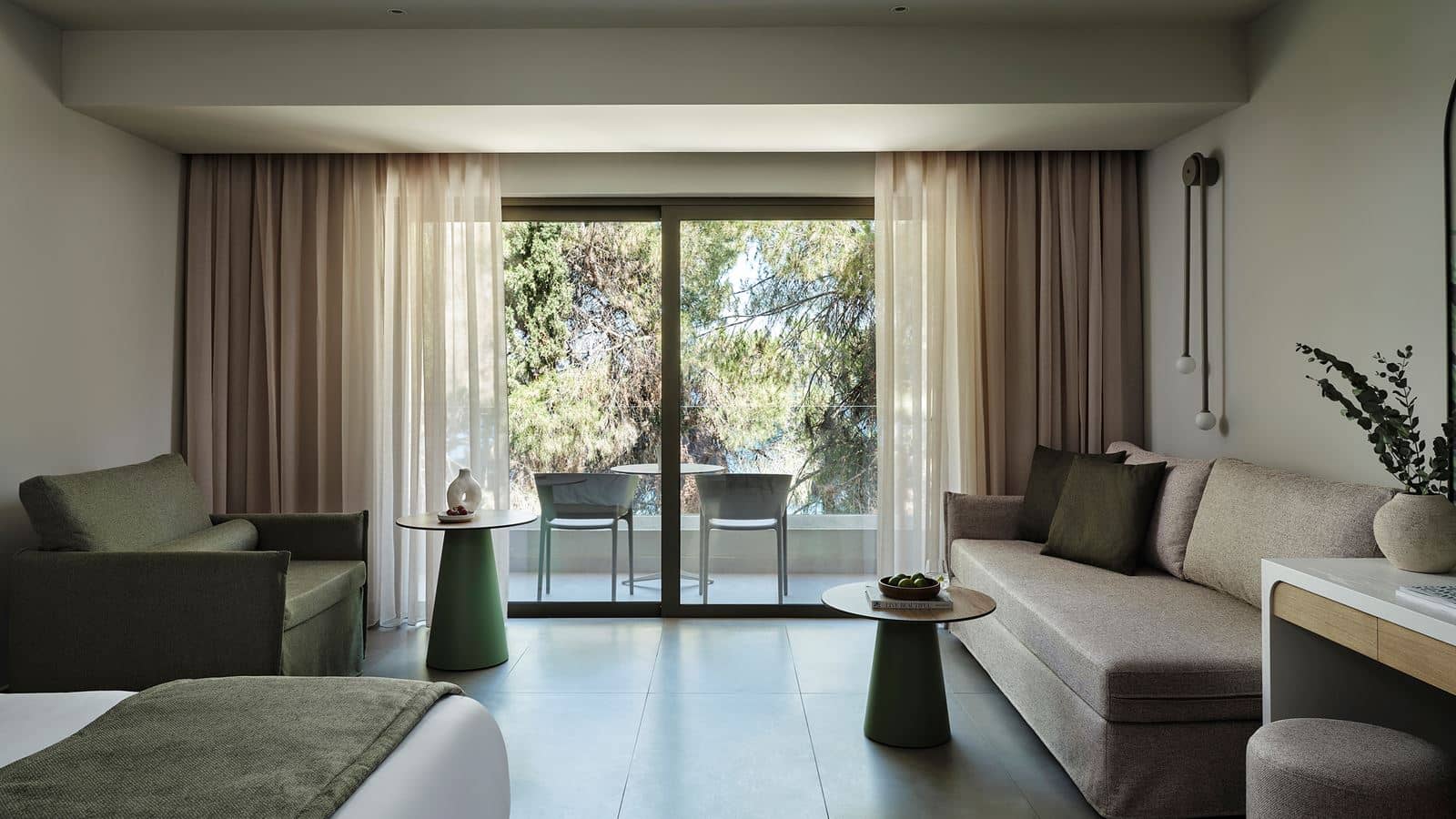 rooms-bungalow-forest-view-balcony-or-terrace