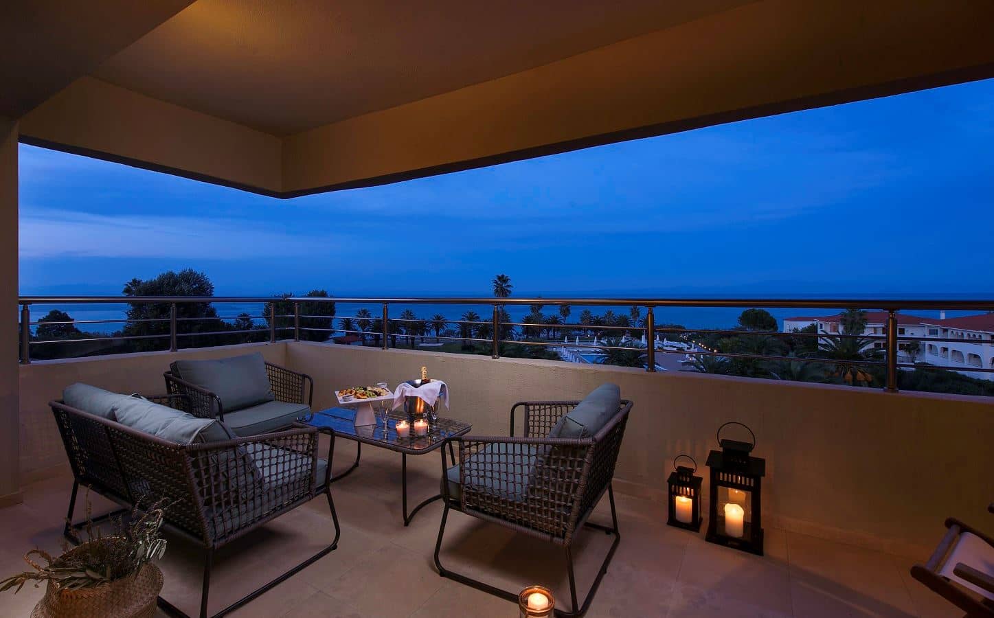 rooms-grand-suite-sea-view