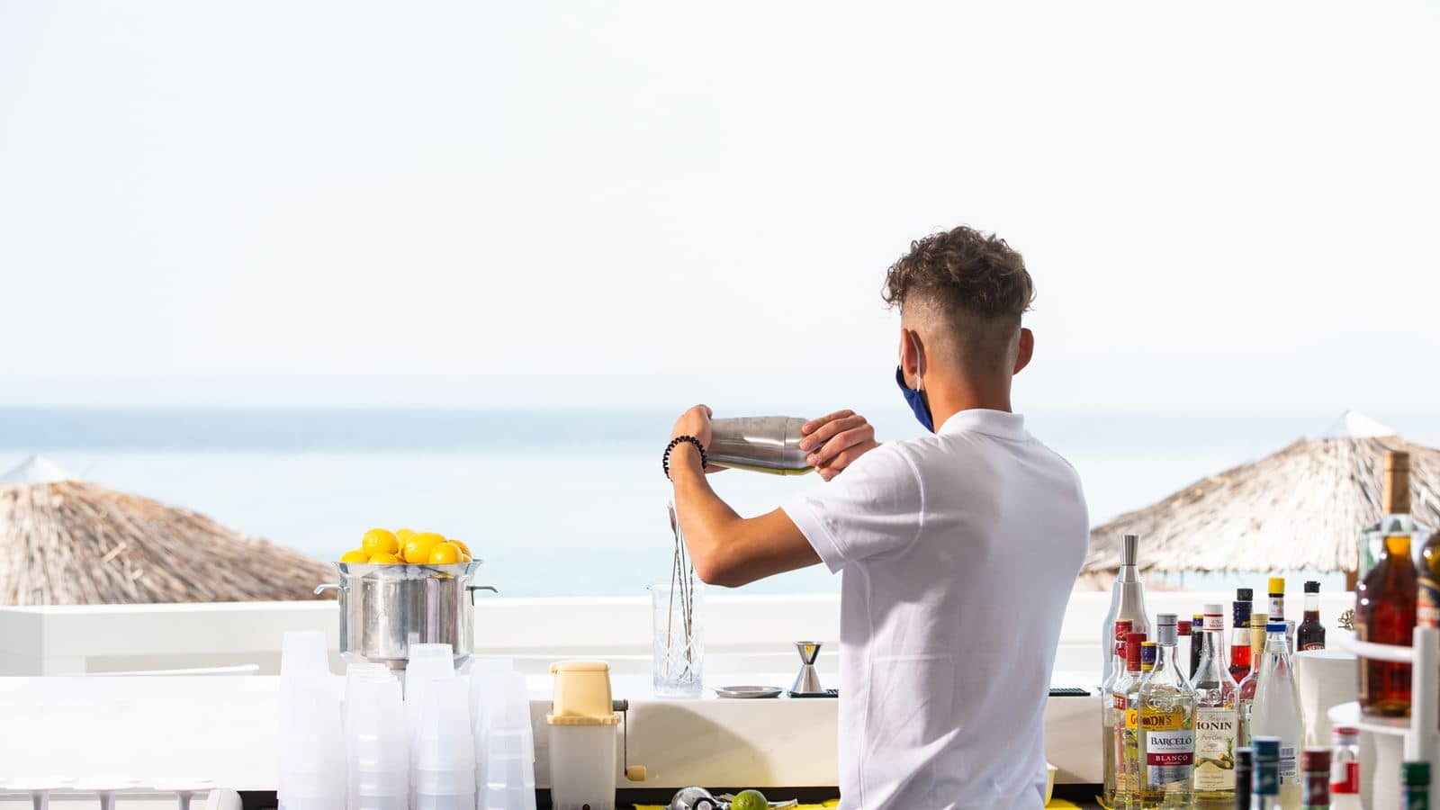 bars-ninemia-beach-bar