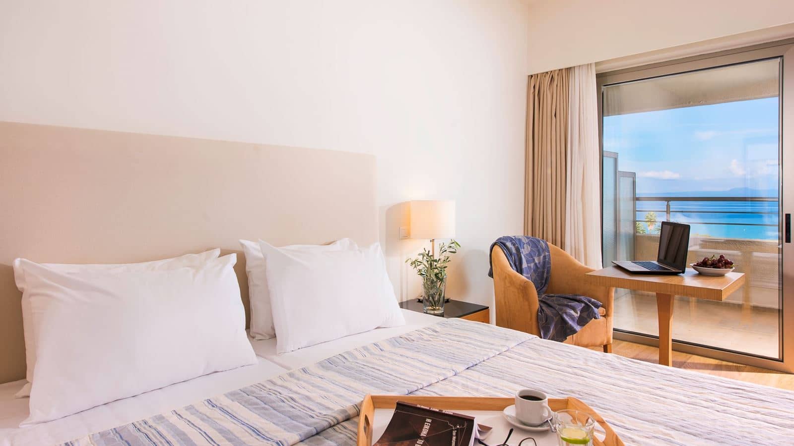 rooms-single-room-sea-view