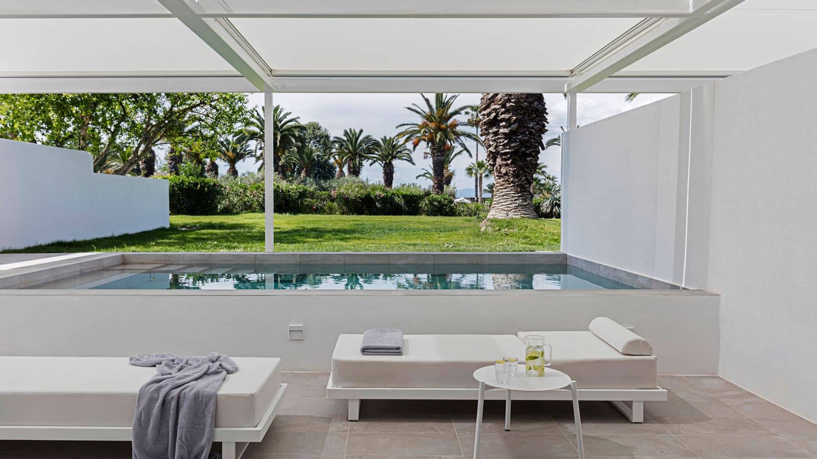 rooms-suite-2-bedrooms-gardenview-privatepool