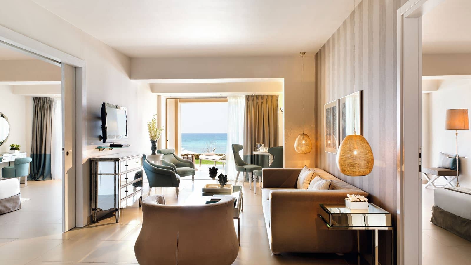 rooms-two-bedroom-family-suite-beach-front