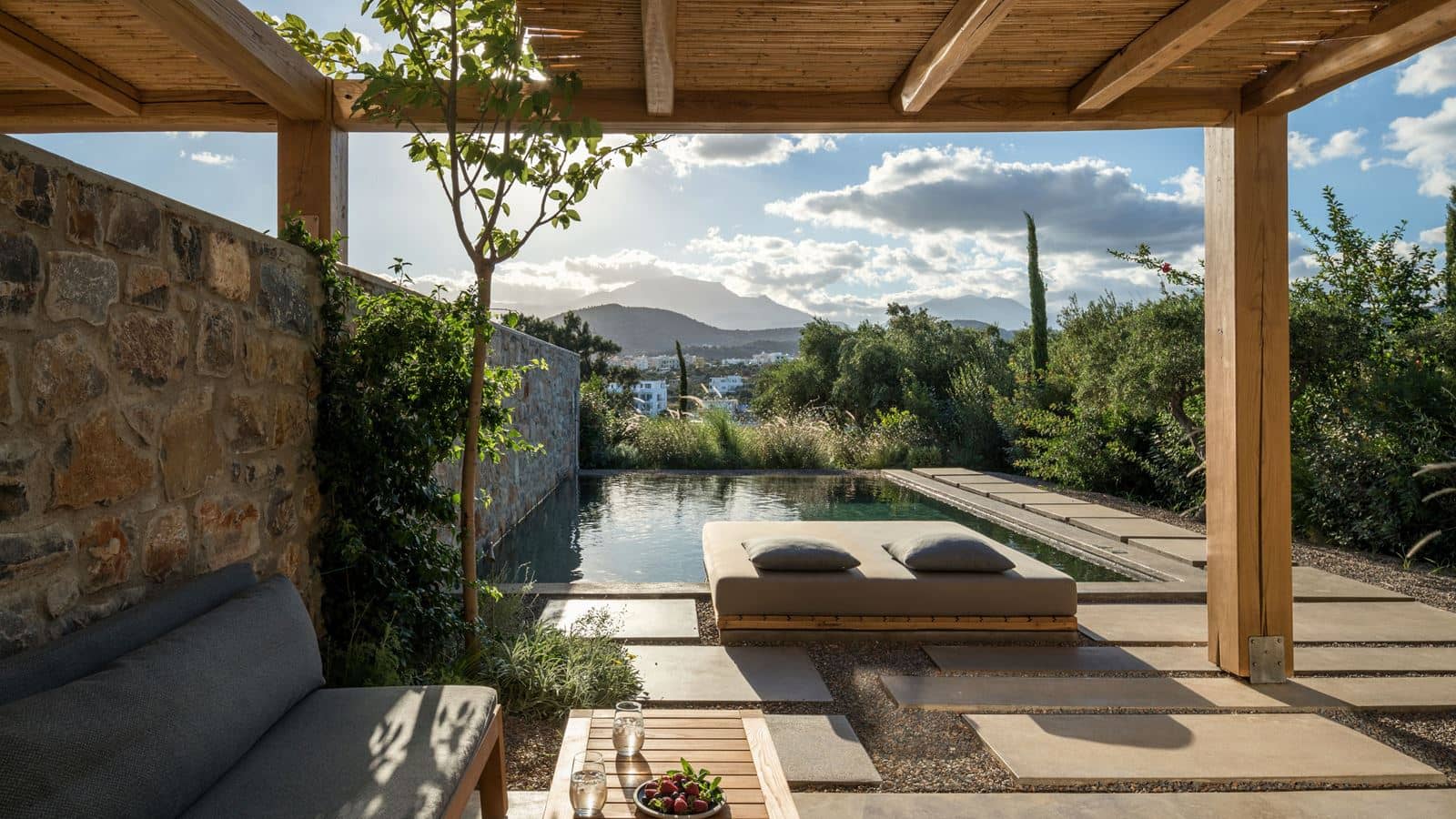 rooms-suite-1-bedroom-private-pool