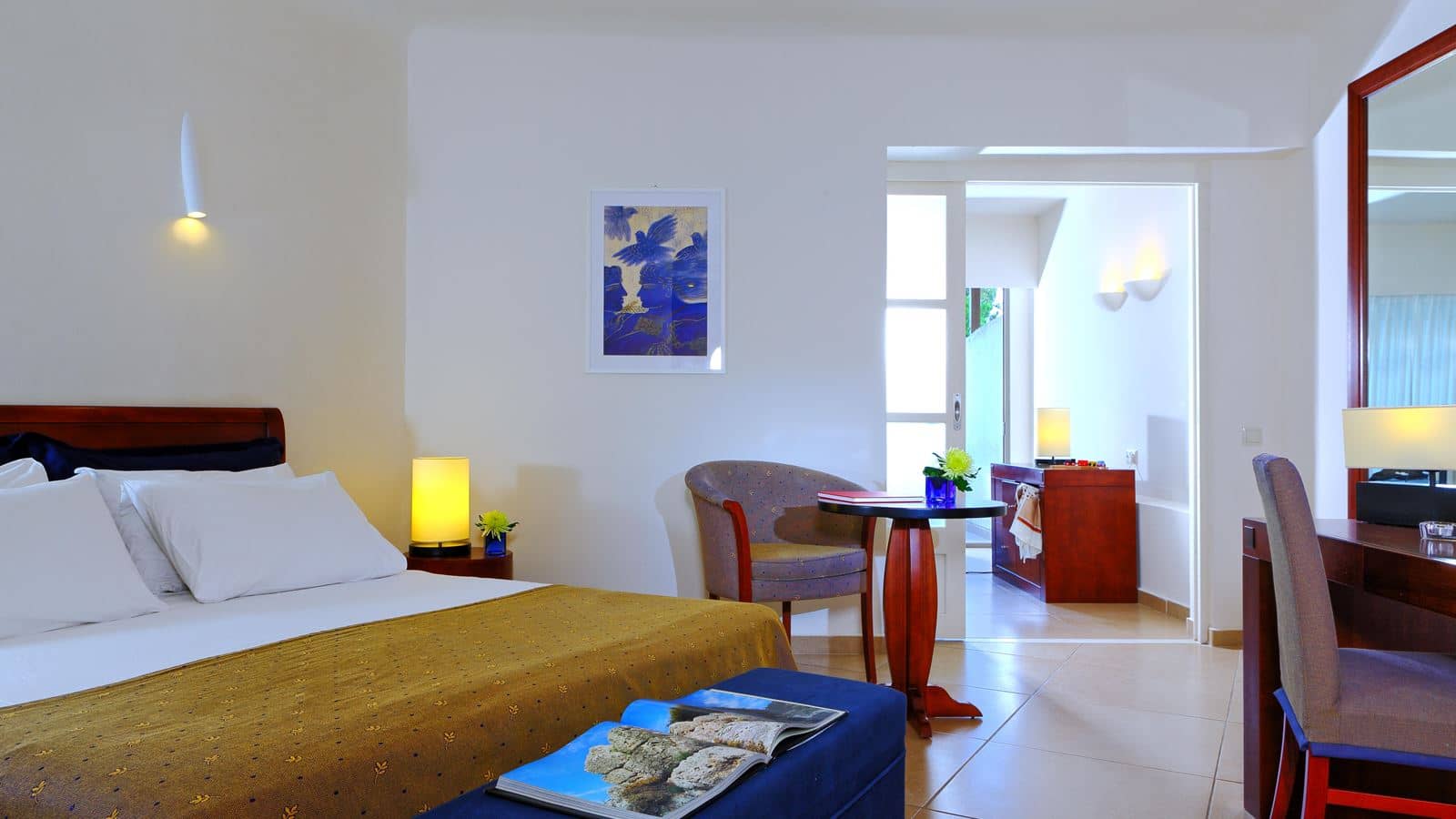 rooms-room-family-2-rooms-garden-view