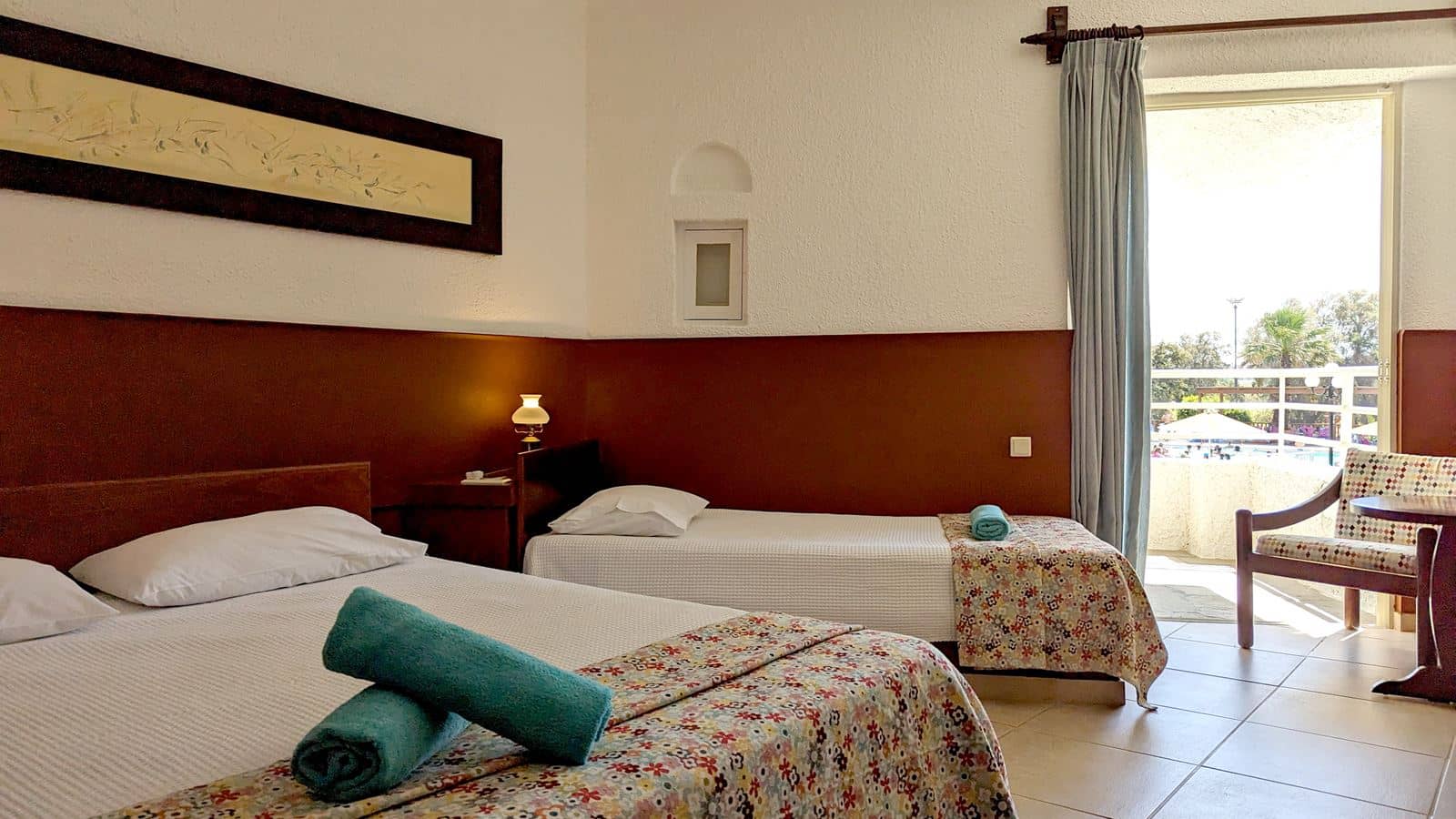 rooms-bungalow-sideseaview
