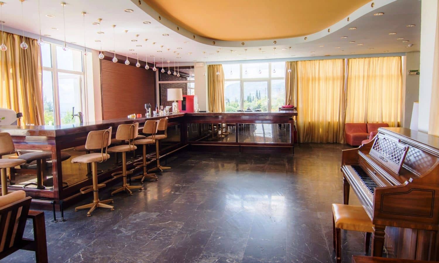 bars-main-bar