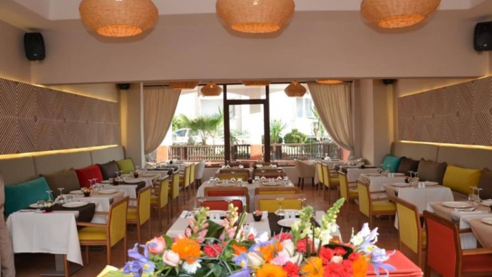 restaurants-restaurants