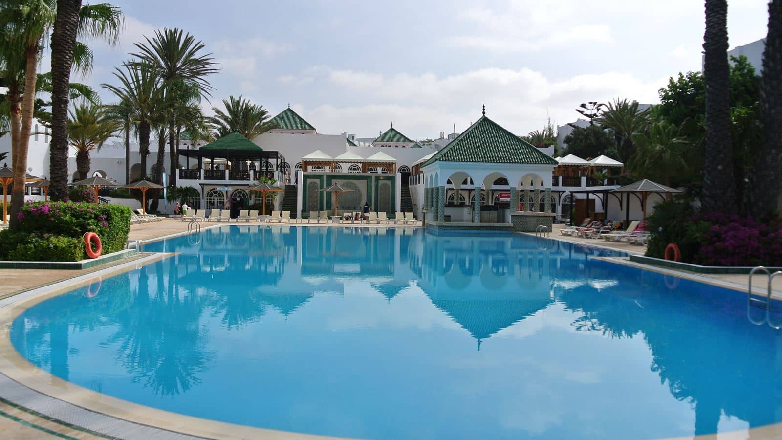 pools-outdoor-pool