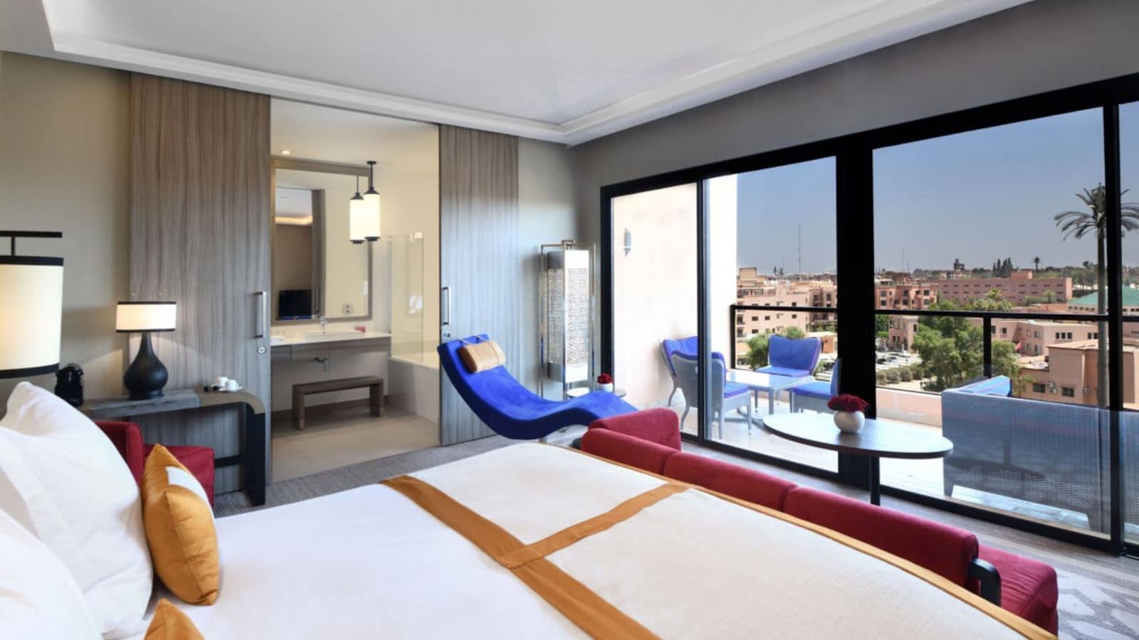 rooms-deluxe-room