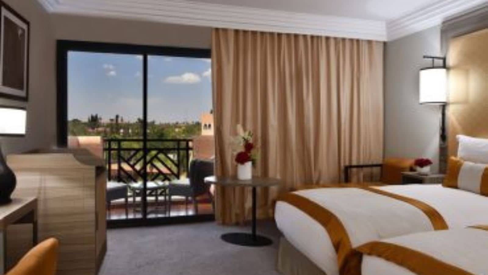 rooms-superior-room