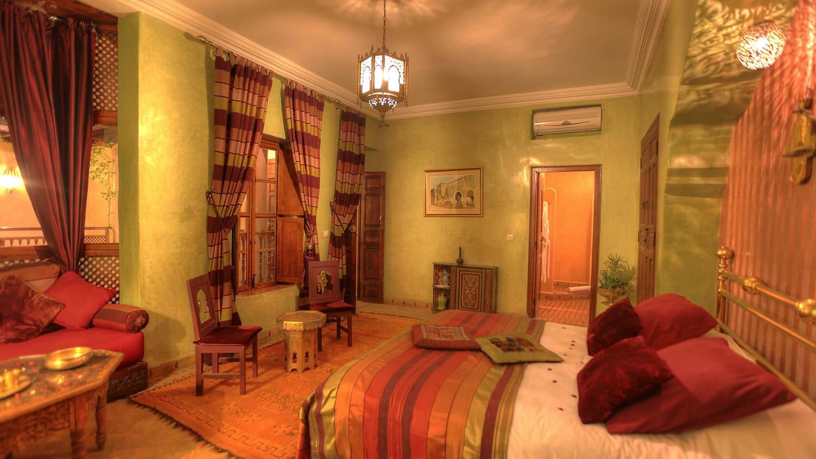 rooms-suite-two-beds