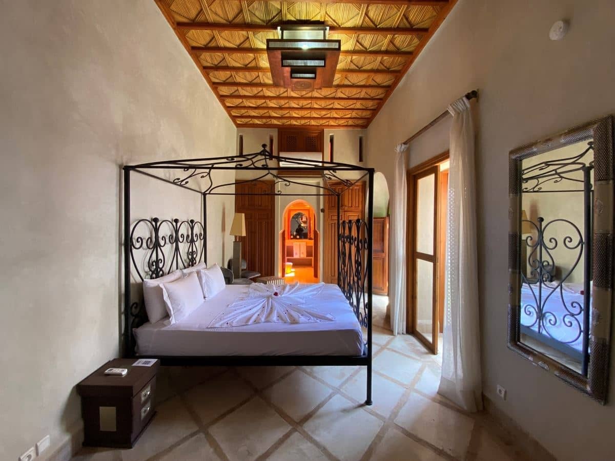 rooms-doubletwin-deluxe-room
