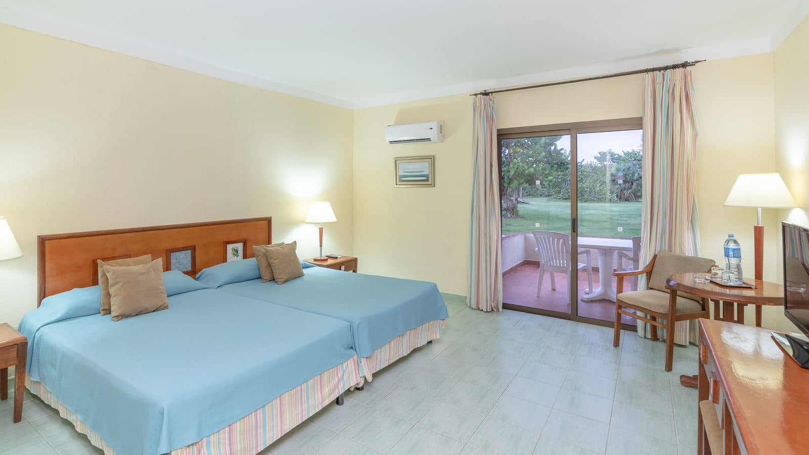 rooms-standard-room