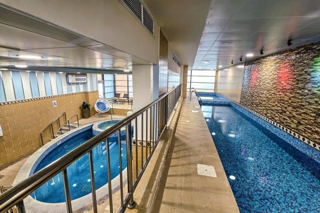pools-outdoor-pool