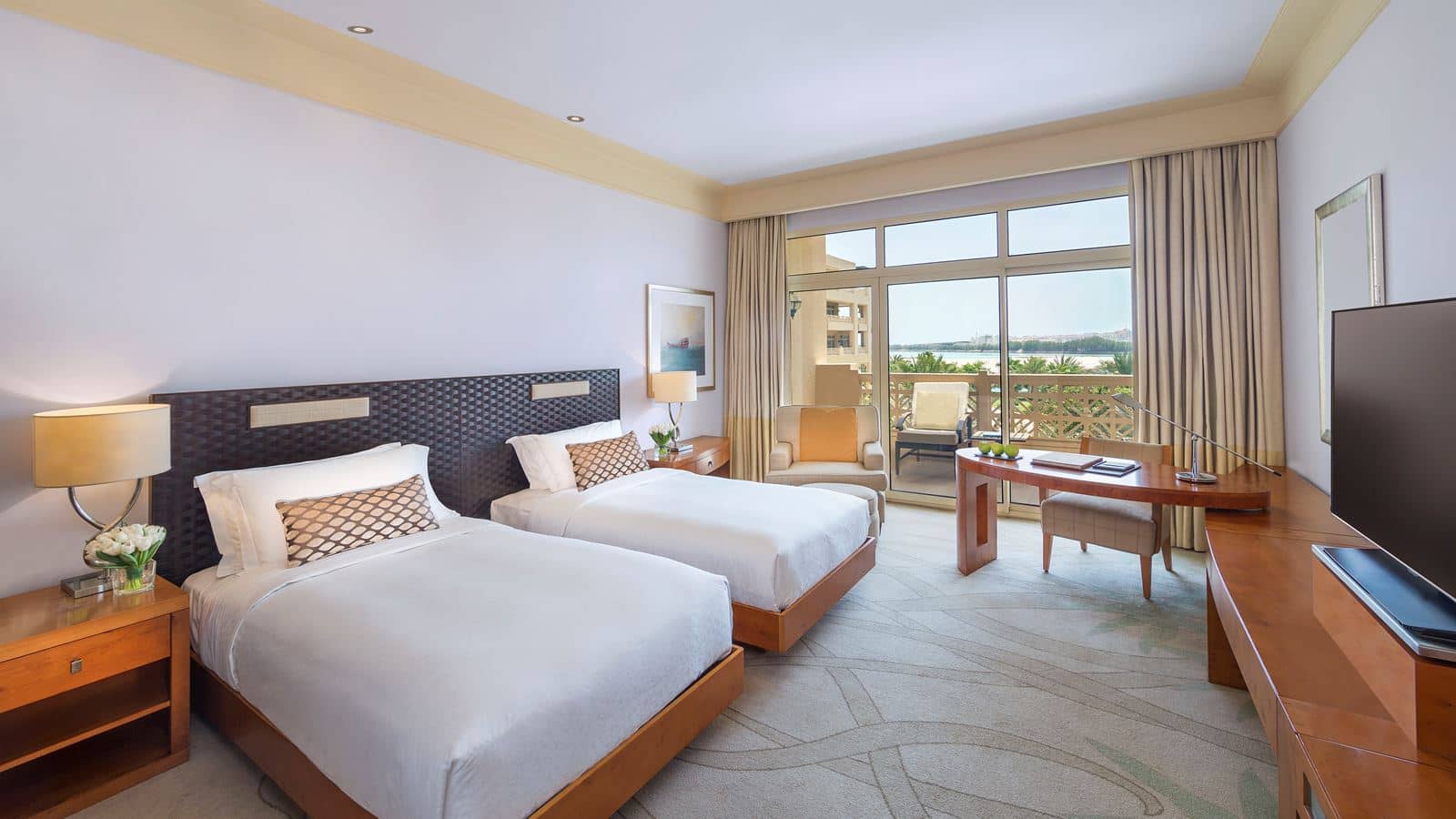 rooms-grand-room