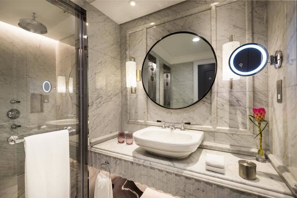 rooms-club-room