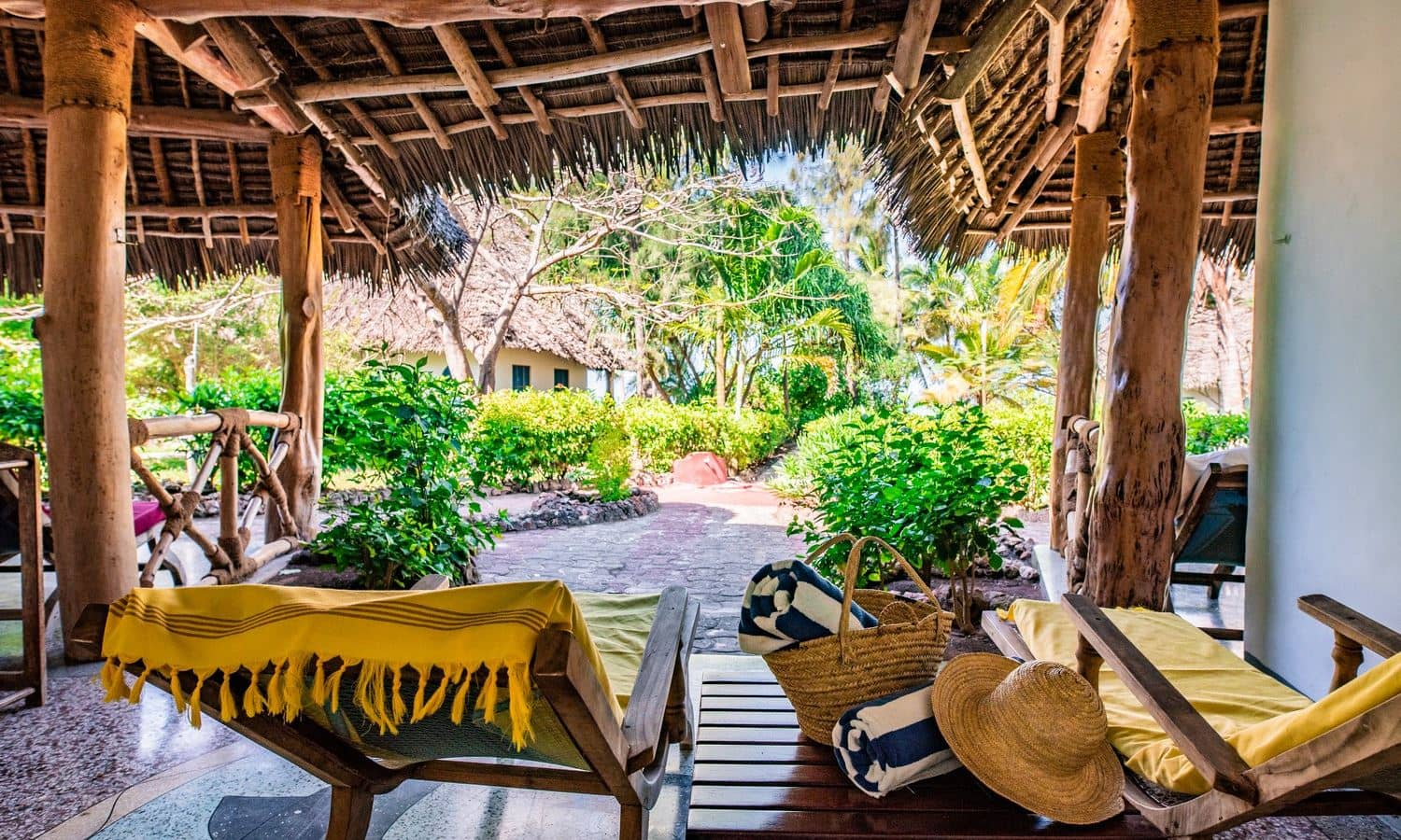 rooms-garden-view