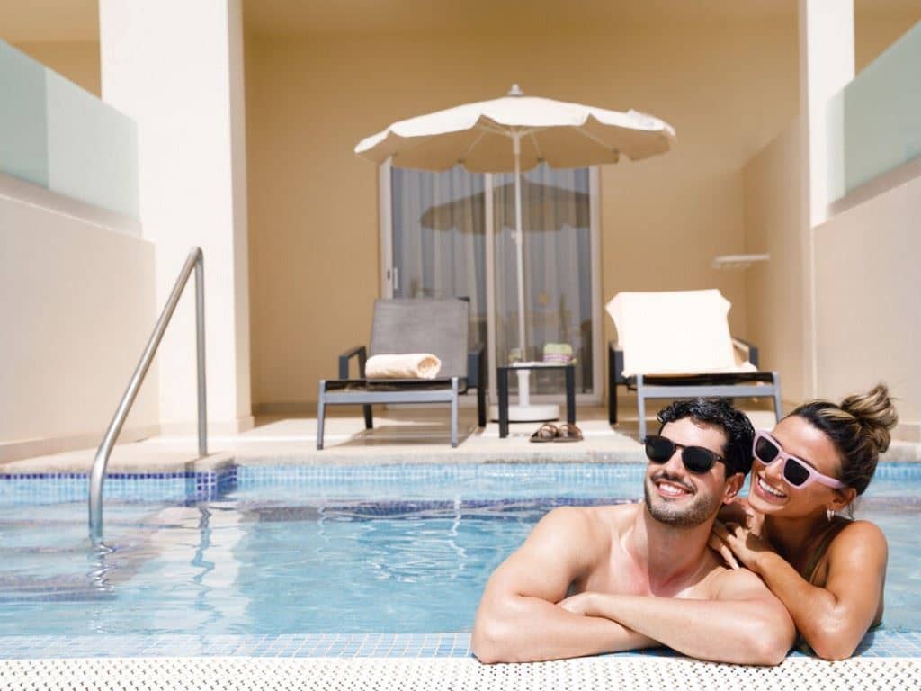 rooms-swim-up-junior-suite-elite