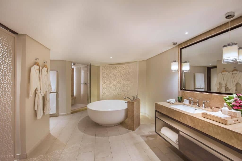rooms-palm-suite