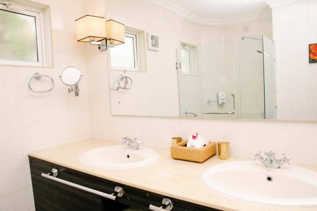 rooms-superior-room