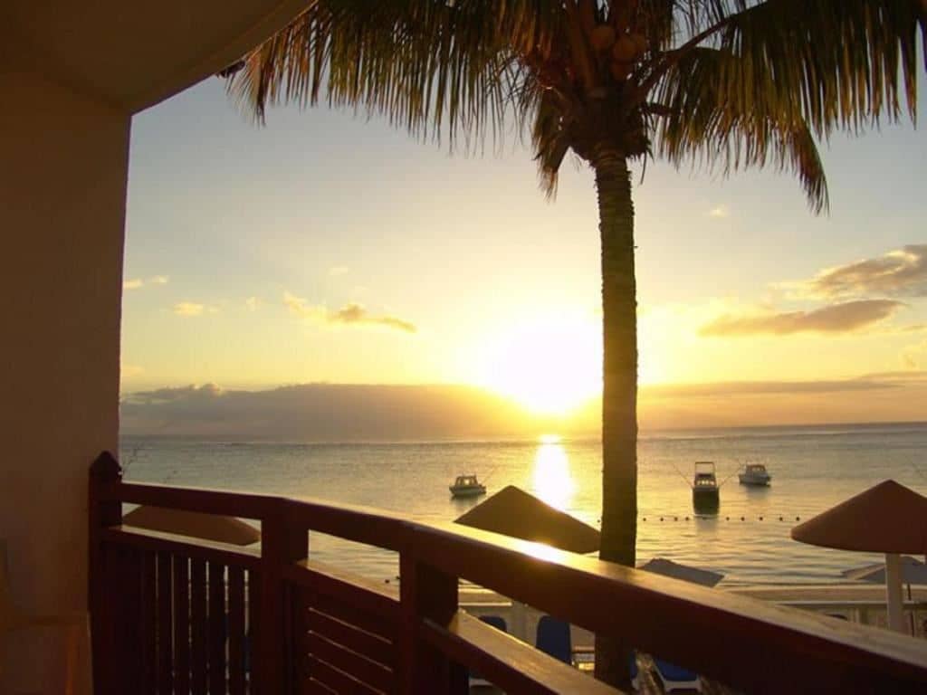 rooms-seaview-room