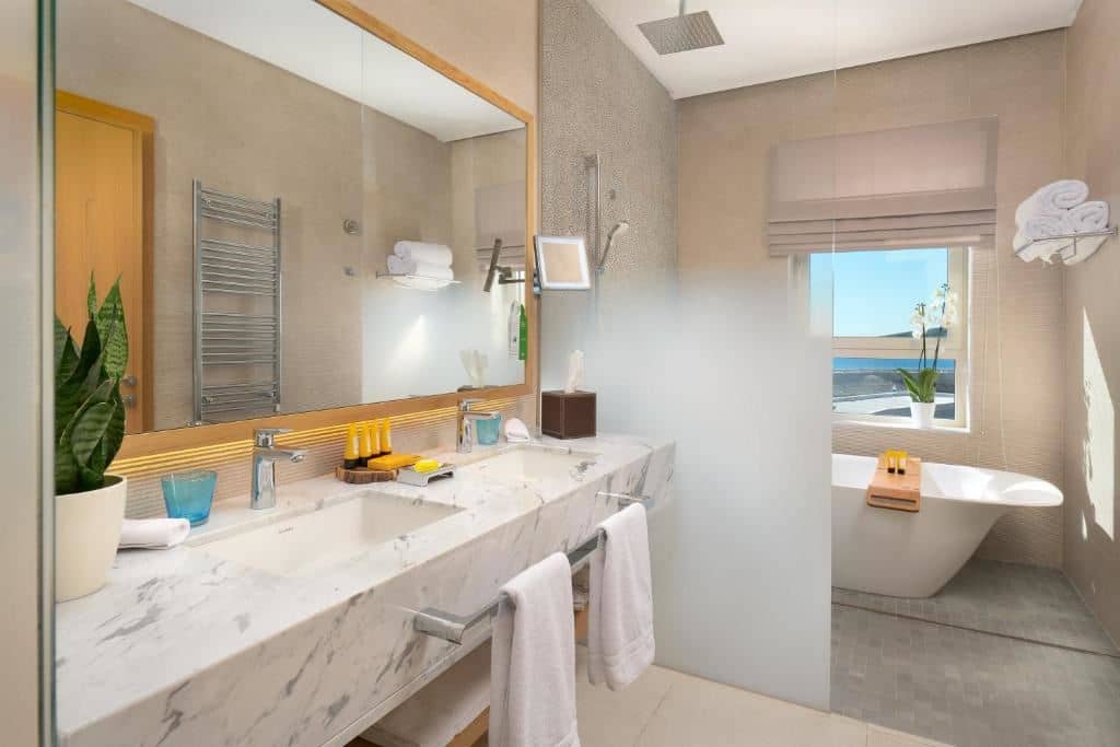 rooms-grand-deluxe-room
